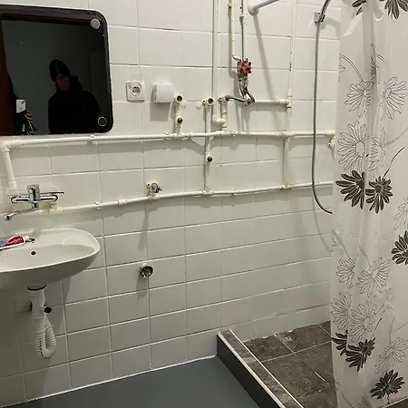 Homestay Double Queen In Sremski Karlovice Center *