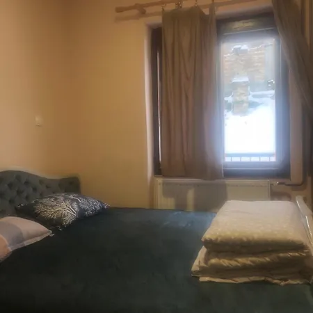 Double Queen In Sremski Karlovice Center Homestay